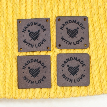 Kwadratowe metki z ekoskóry 25x25 mm - personalizowane 