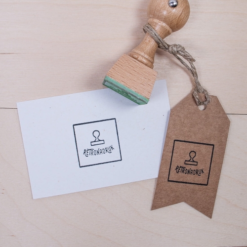 Drewniany stempel kwadratowy