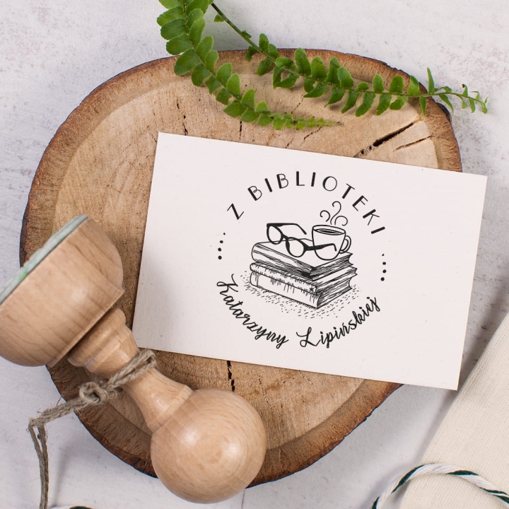 Stempel exlibris, filiżanka kawy, okulary, ksiązki