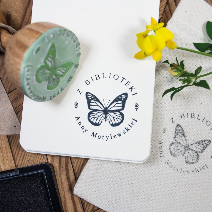 Pieczęć do książek z motywem motyla - zestaw na prezent