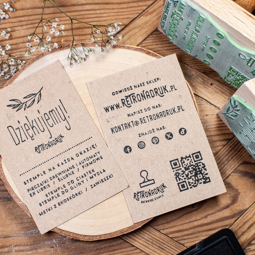 drewniane pieczątki do wizytówek