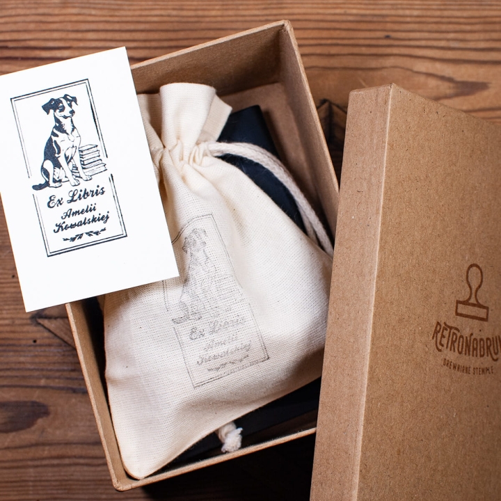 Stempel ekslibris z pieskiem – zestaw prezentowy w stylu retro