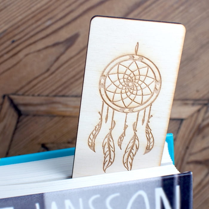 Drewniana zakładka do książek z motywem łapacza snów