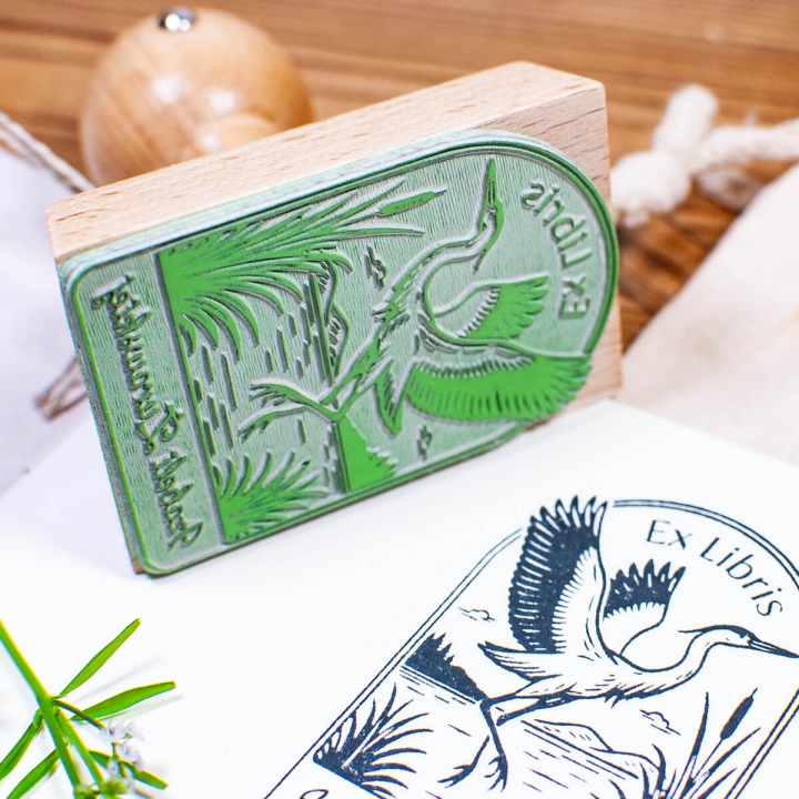 Personalizowany stempel Ex Libris z motywem żurawia - detal gumki