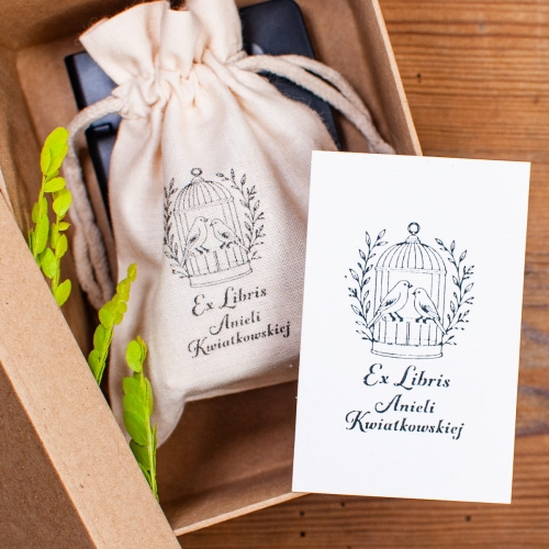 stempel-exlibris-kanarki-zestaw-na-papierze-i-woreczku.jpg