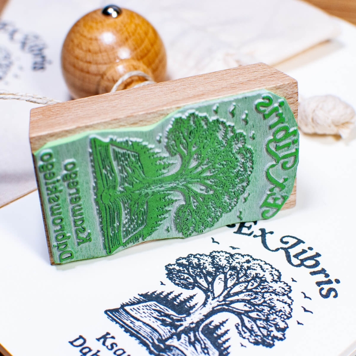 drewniany-stempel-exlibris-drzewo-wiedzy.jpg