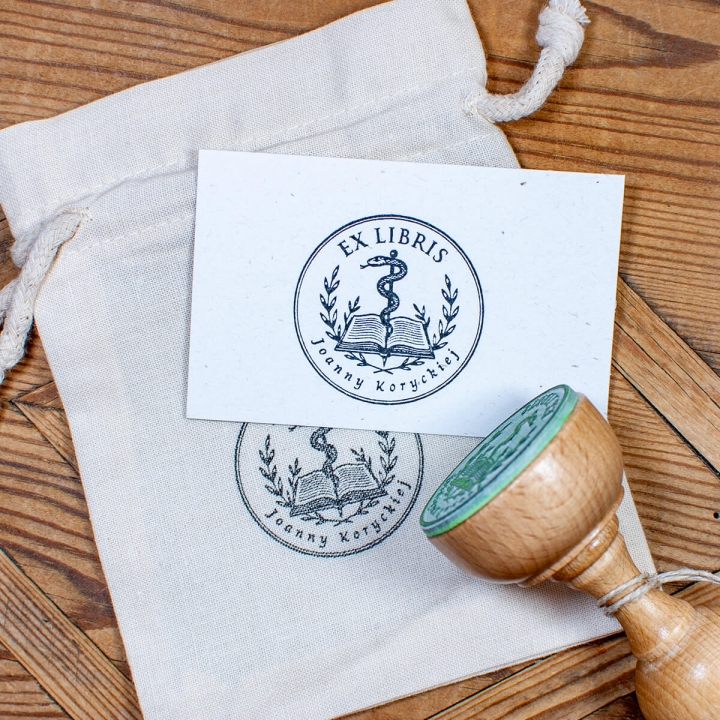 pieczatka-ex-libris-dla-medyka.jpg