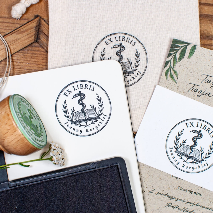 ex-libris-z-wazem-eskulapa-do-ksiazek-zestaw.jpg