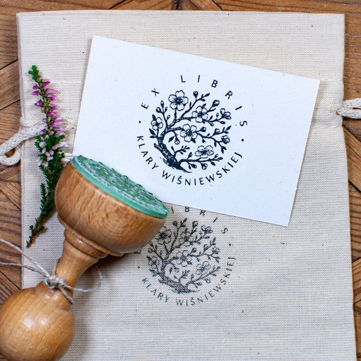 pieczątka kwitnąca wiśnia