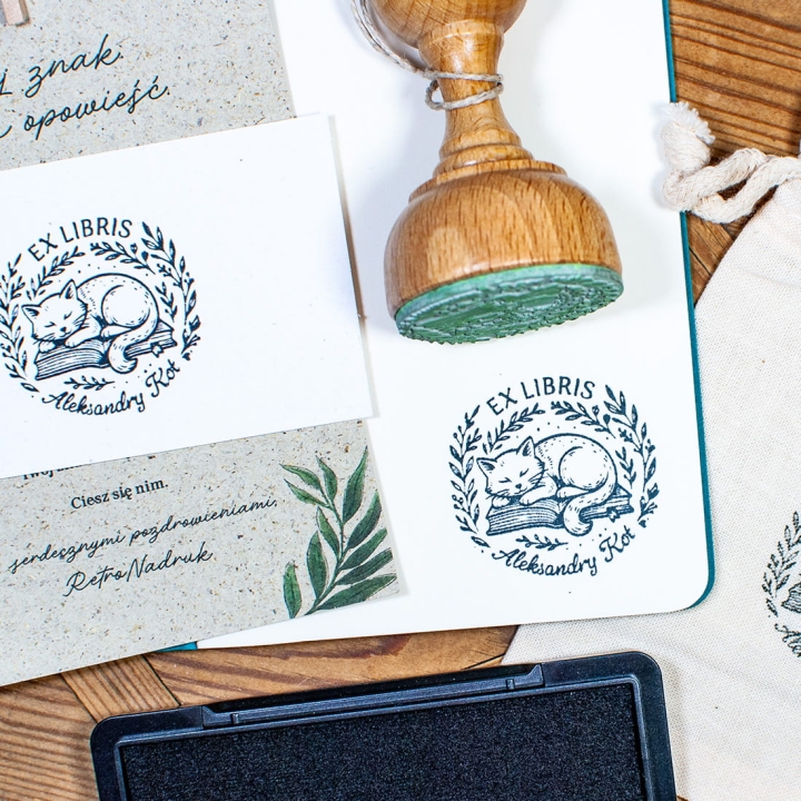 Zestaw Ex Libris z kotem – pieczątka do książek w stylu retro, prezent dla kociarzy i miłośników literatury