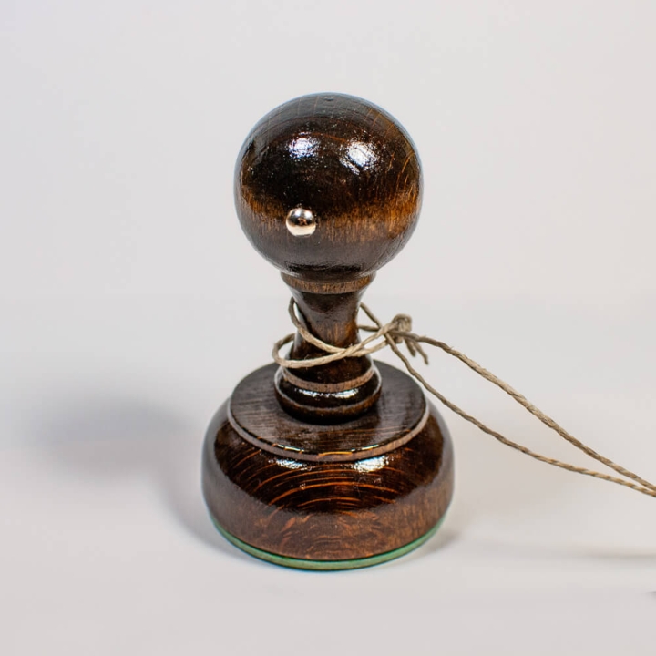 Brązowy uchwyt do stempla - nowość