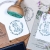 Drewniany stempel Ex Libris Pudelek w zestawie na prezent