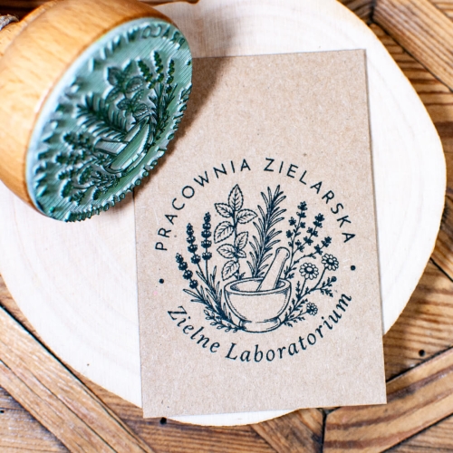 Personalizowany stempel dla pracowni zielarskiej